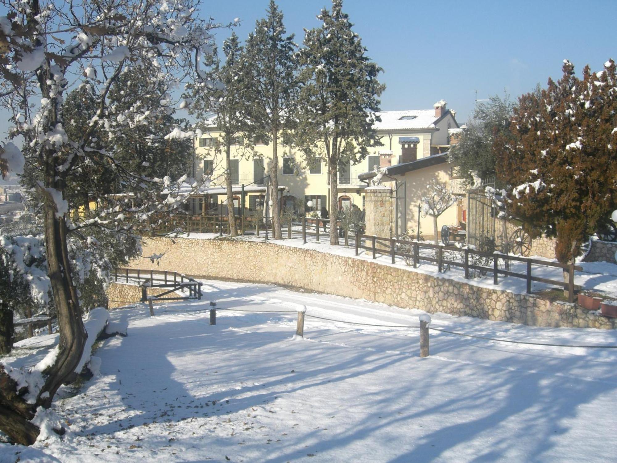Sporting Hotel San Felice Illasi Eksteriør bilde